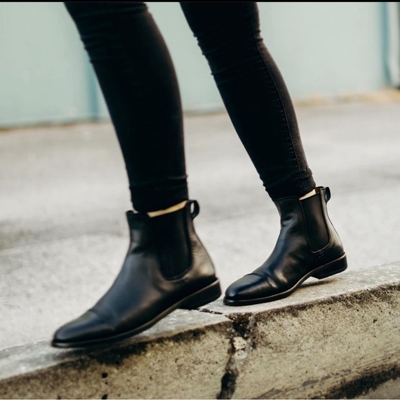 Sutro Footwear Santa Ana Black Leather Chelsea Boot 🍂 - Picture 3 of 7